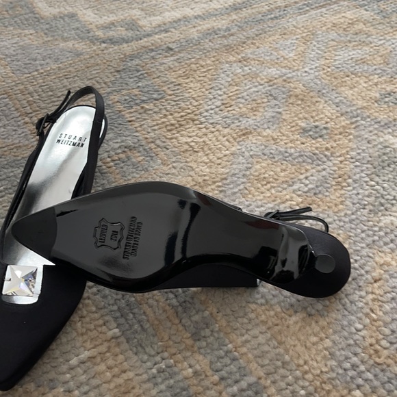 Beautiful brand new Stuart Weitzman satin shoe - Picture 4 of 5